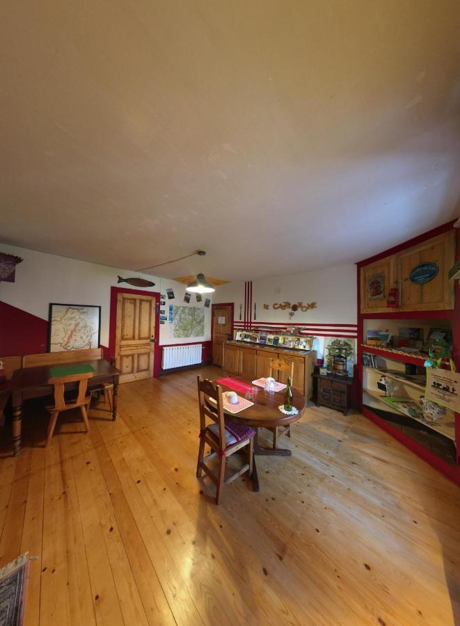 Séjour chez l'habitant Les 3crokignols, Maison D’hôte Familiale. *