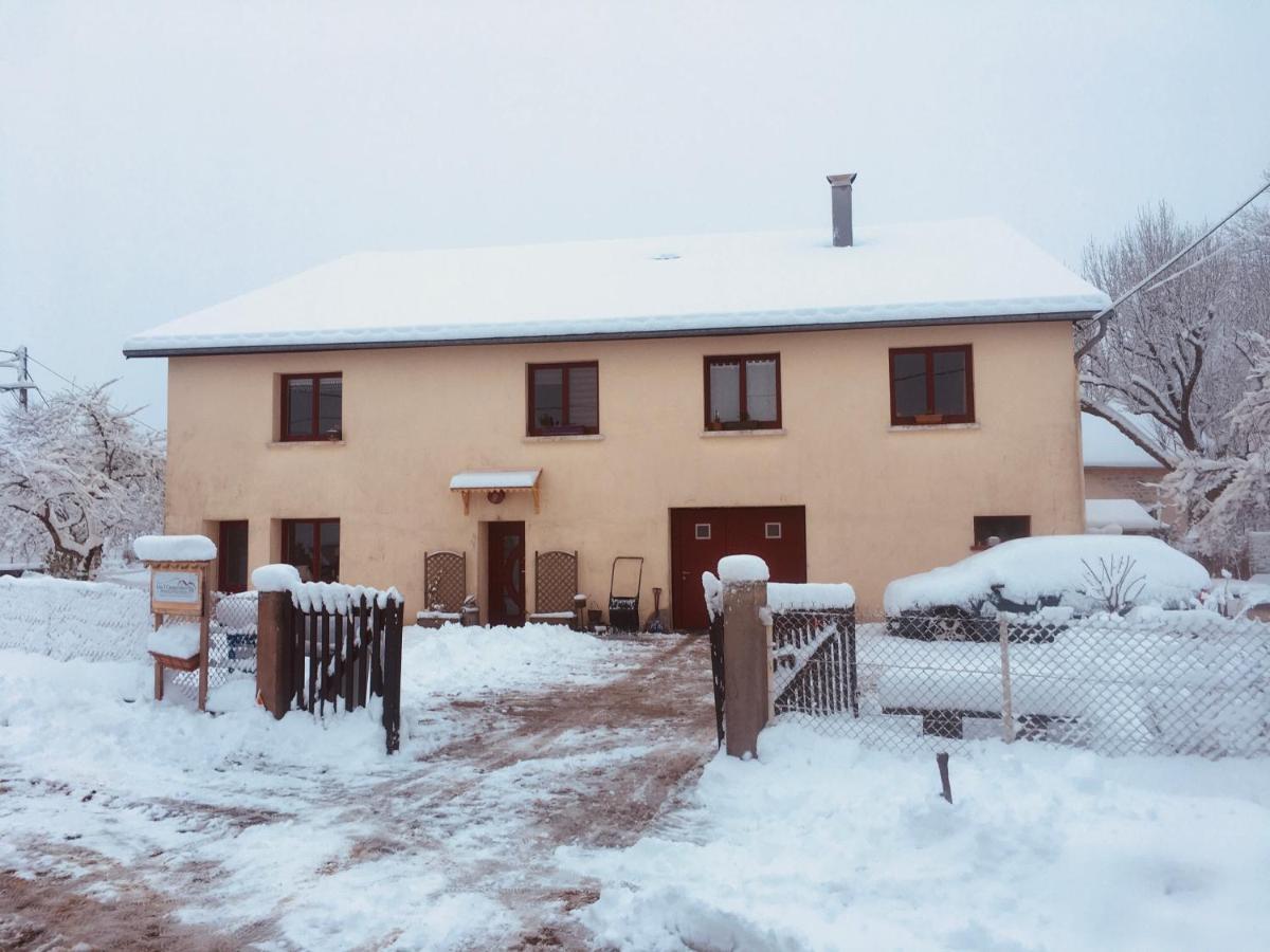 Séjour chez l'habitant Les 3crokignols, Maison D’hôte Familiale. Saffloz